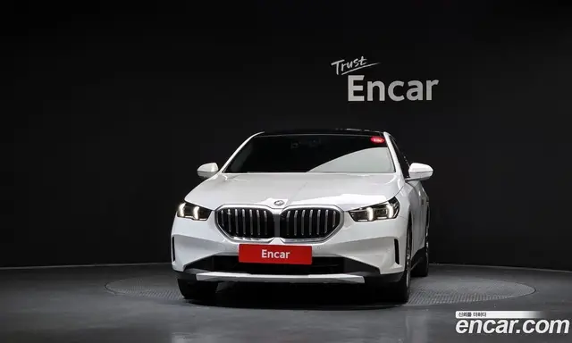 BMW 5 серия 2024 2.0 автомат (гидро), миниатюра 3