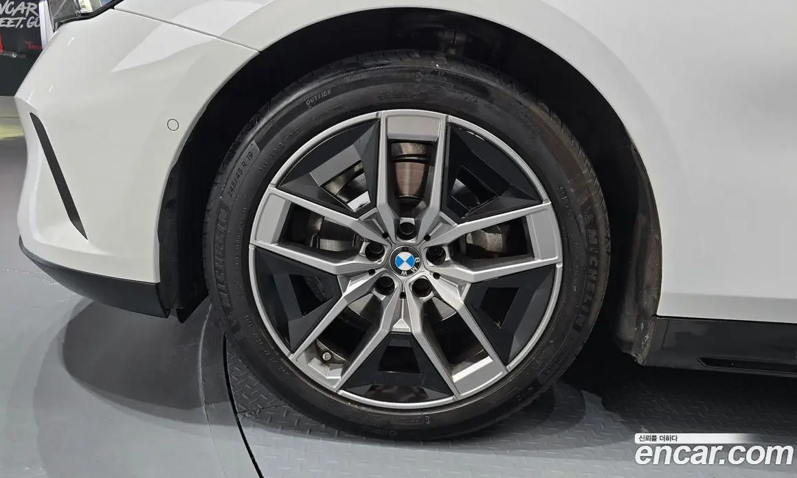 BMW 5 серия 2024 2.0 автомат (гидро), фото 5