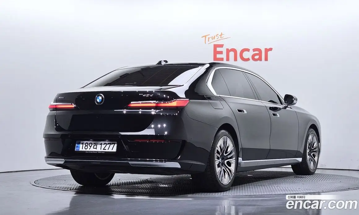 BMW 7 серия 2023 3.0 автомат (гидро), фото 1 BMW 7 серия 2023 3.0 автомат (гидро), фото 1