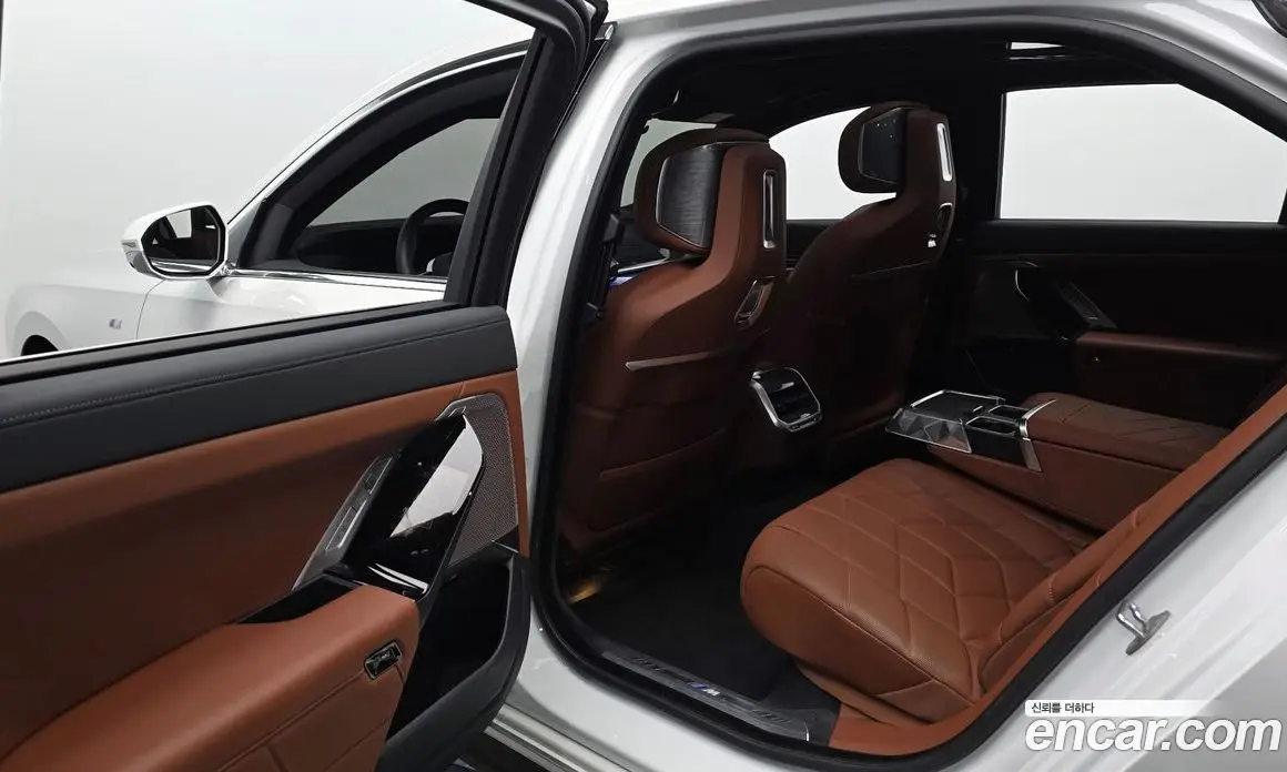 BMW 7 серия 2024 3.0 автомат (гидро), фото 17 BMW 7 серия 2024 3.0 автомат (гидро), фото 17