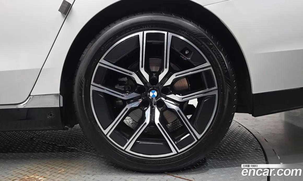 BMW 7 серия 2024 3.0 автомат (гидро), фото 6 BMW 7 серия 2024 3.0 автомат (гидро), фото 6