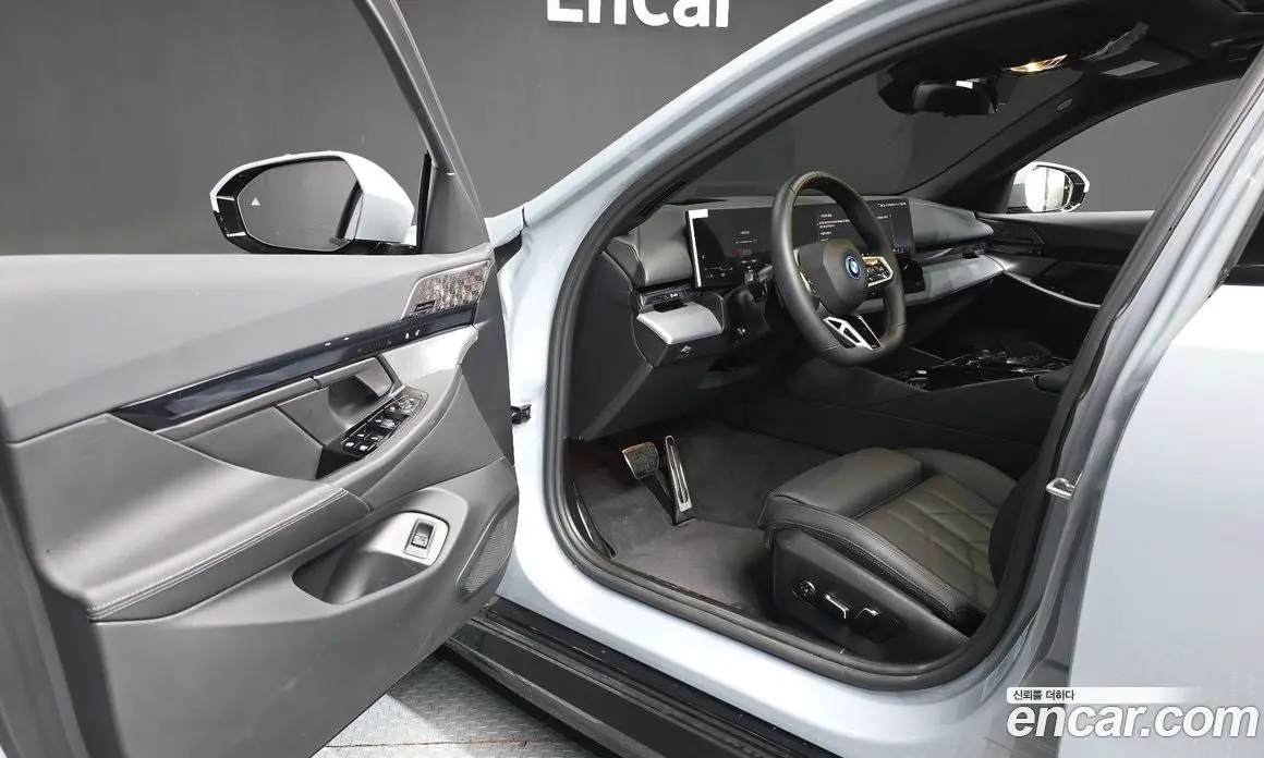 BMW i5 2026 0.2 автомат (гидро), фото 13 BMW i5 2026 0.2 автомат (гидро), фото 13