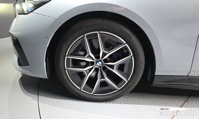 BMW i5 2026 0.2 автомат (гидро), миниатюра 5 BMW i5 2026 0.2 автомат (гидро), миниатюра 5
