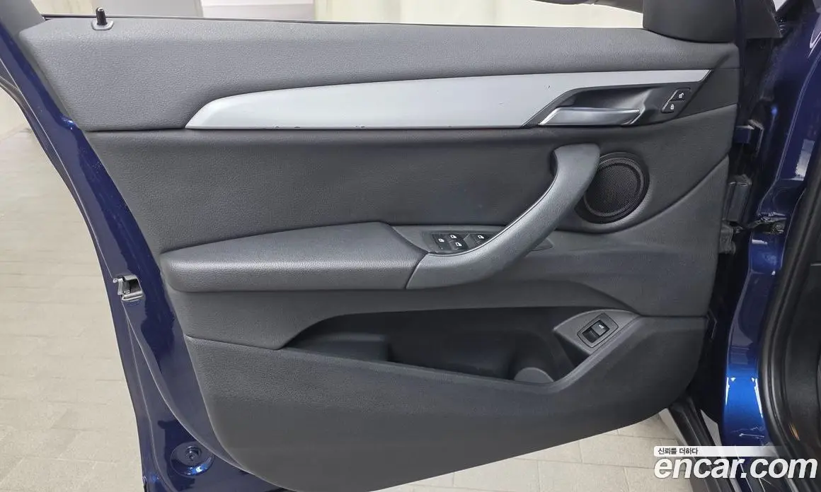 BMW X1 2018 2.0 автомат (гидро), фото 14
