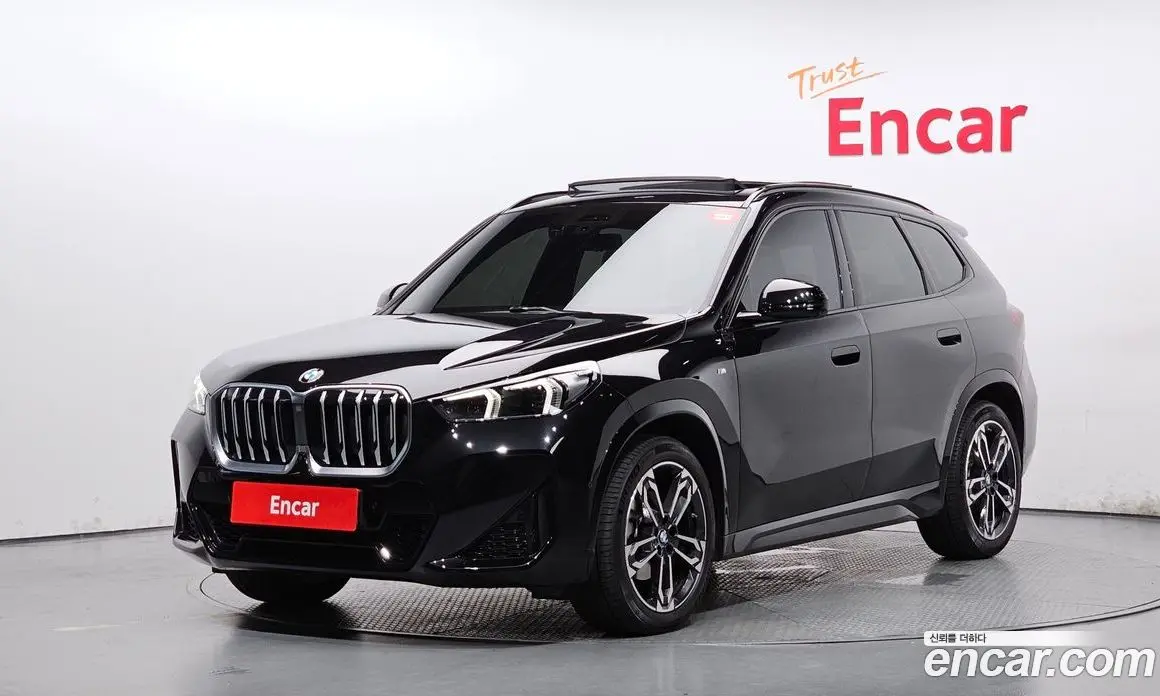 BMW X1 2024 2.0 автомат (гидро), фото 1 BMW X1 2024 2.0 автомат (гидро), фото 1