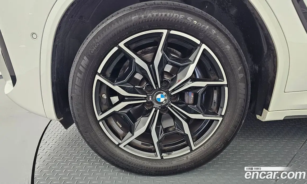 BMW X4 2024 2.0 автомат (гидро), фото 4