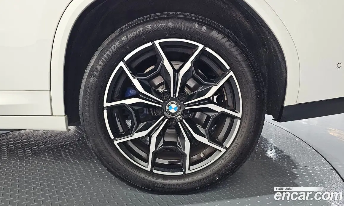 BMW X4 2024 2.0 автомат (гидро), фото 6