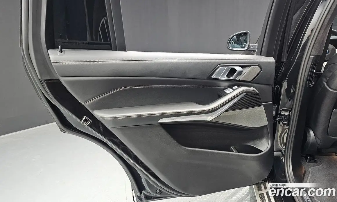 BMW X7 2025 3.0 автомат (гидро), фото 15