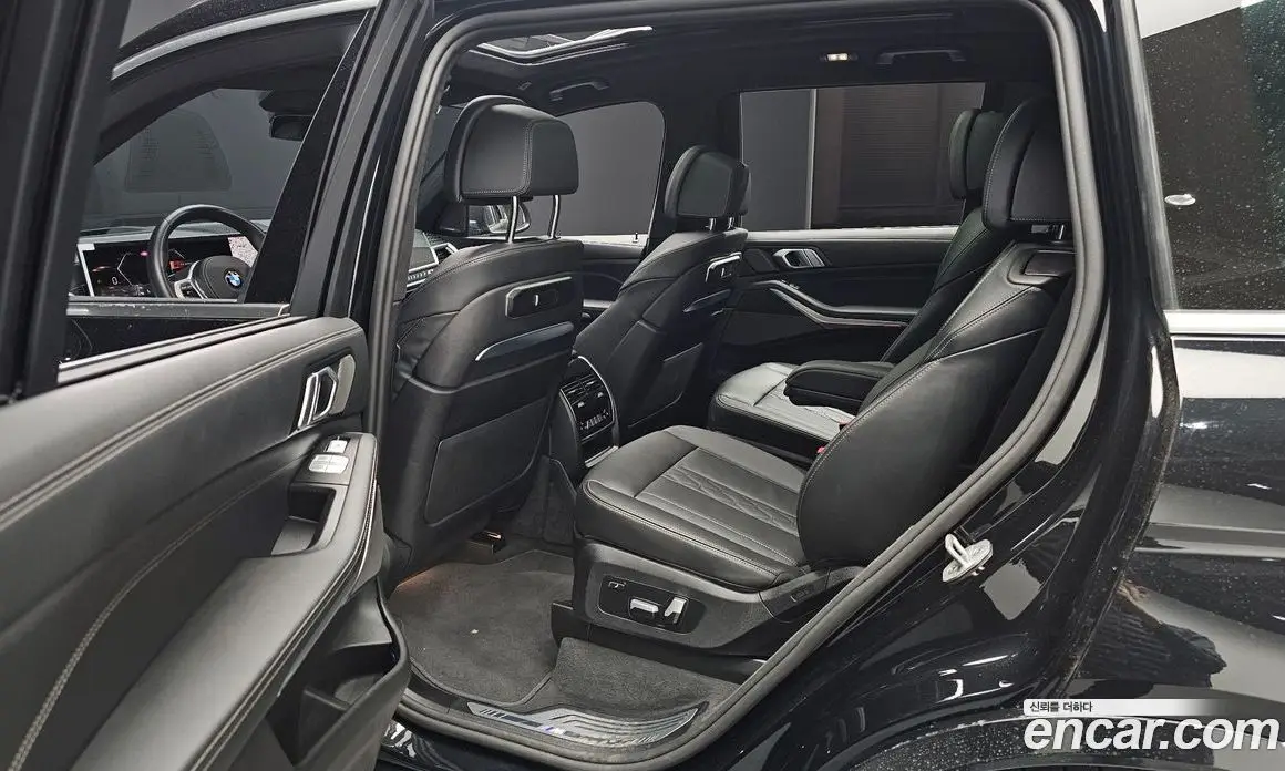 BMW X7 2025 3.0 автомат (гидро), фото 18