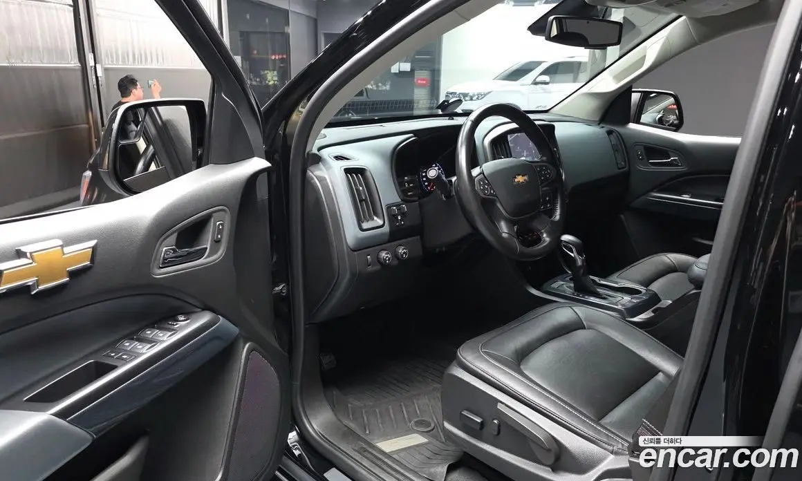 Chevrolet Colorado 2022 3.6 автомат (гидро), фото 13
