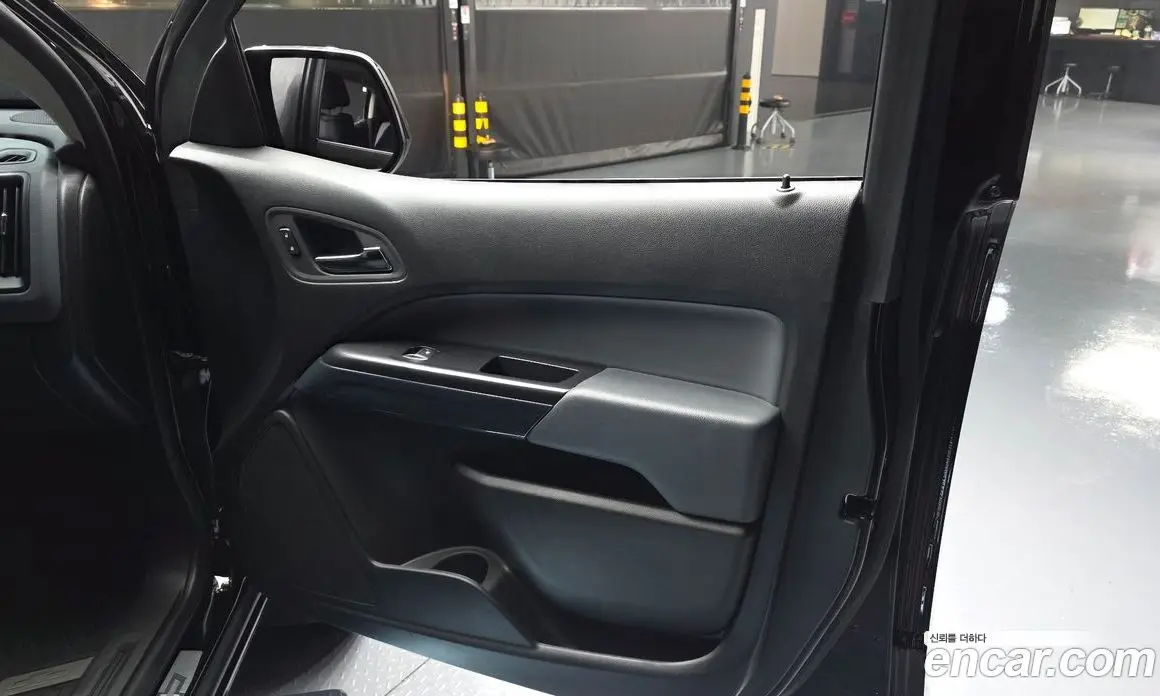 Chevrolet Colorado 2022 3.6 автомат (гидро), фото 14