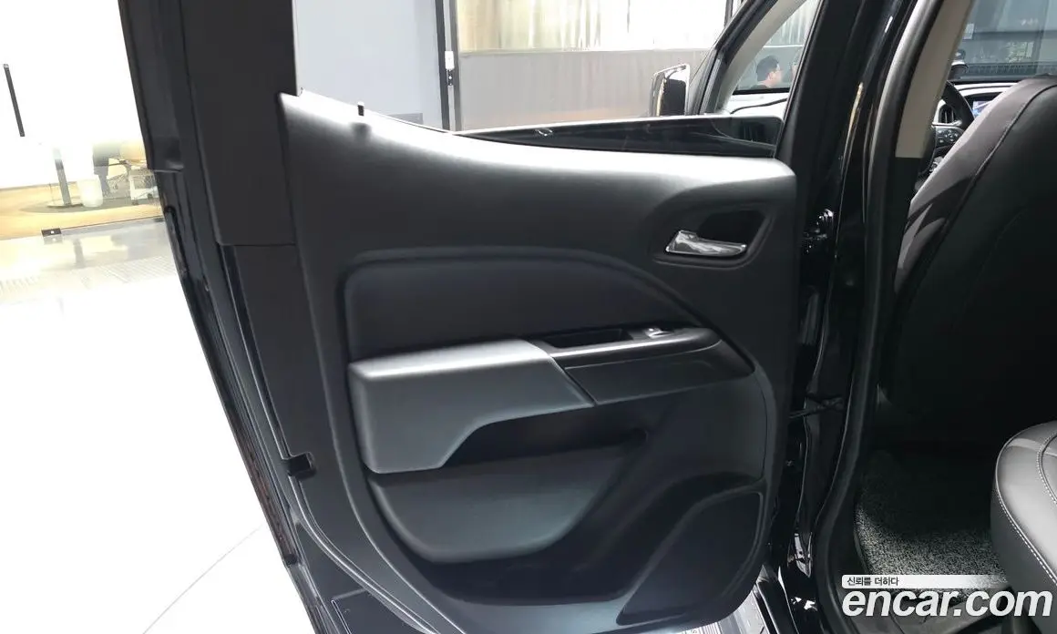 Chevrolet Colorado 2022 3.6 автомат (гидро), фото 15