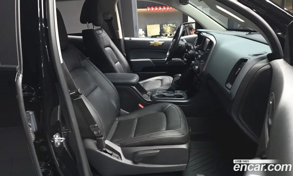 Chevrolet Colorado 2022 3.6 автомат (гидро), фото 17