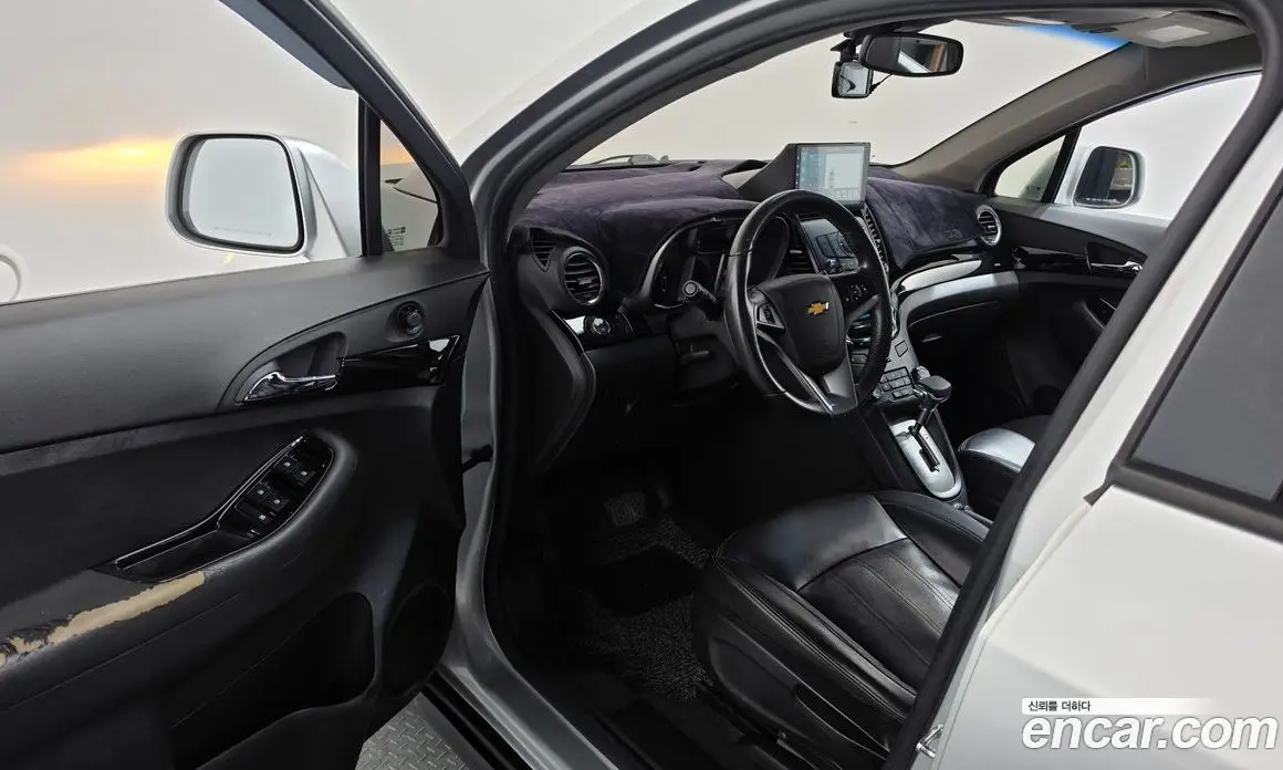 Chevrolet Orlando 2011 2.0 автомат (гидро), фото 13