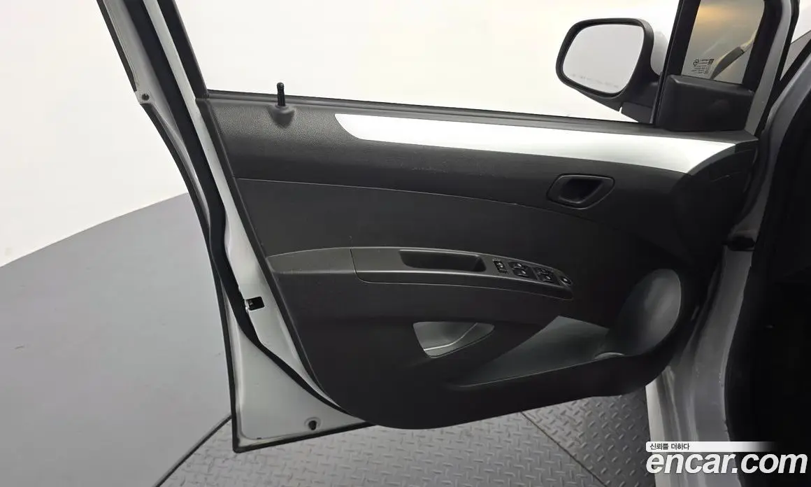 Chevrolet Spark 2014 1.0 автомат (гидро), фото 14