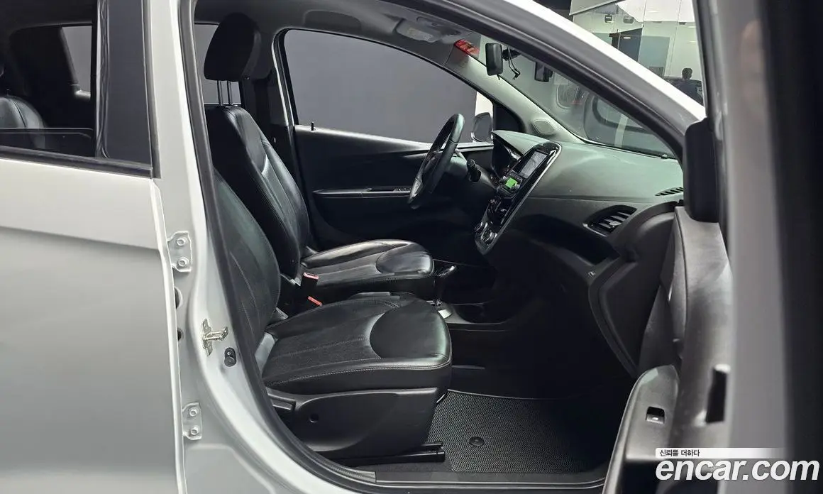 Chevrolet Spark 2016 1.0 автомат (гидро), фото 17