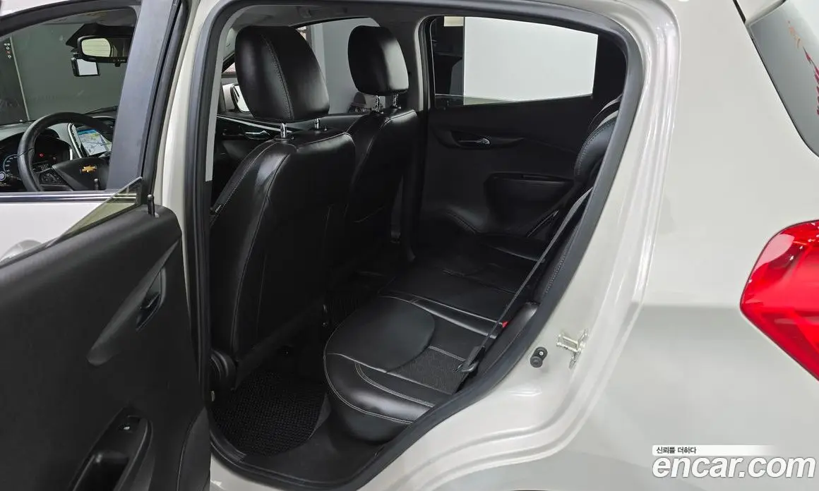 Chevrolet Spark 2017 1.0 автомат (гидро), фото 16