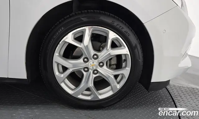 Chevrolet Volt 2017 1.5 автомат (гидро), миниатюра 7