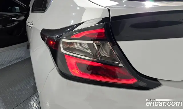 Chevrolet Volt 2017 1.5 автомат (гидро), миниатюра 9