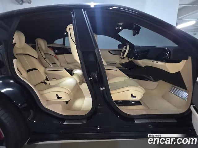 Ferrari Purosangue 2024 6.5 автомат (гидро), миниатюра 11