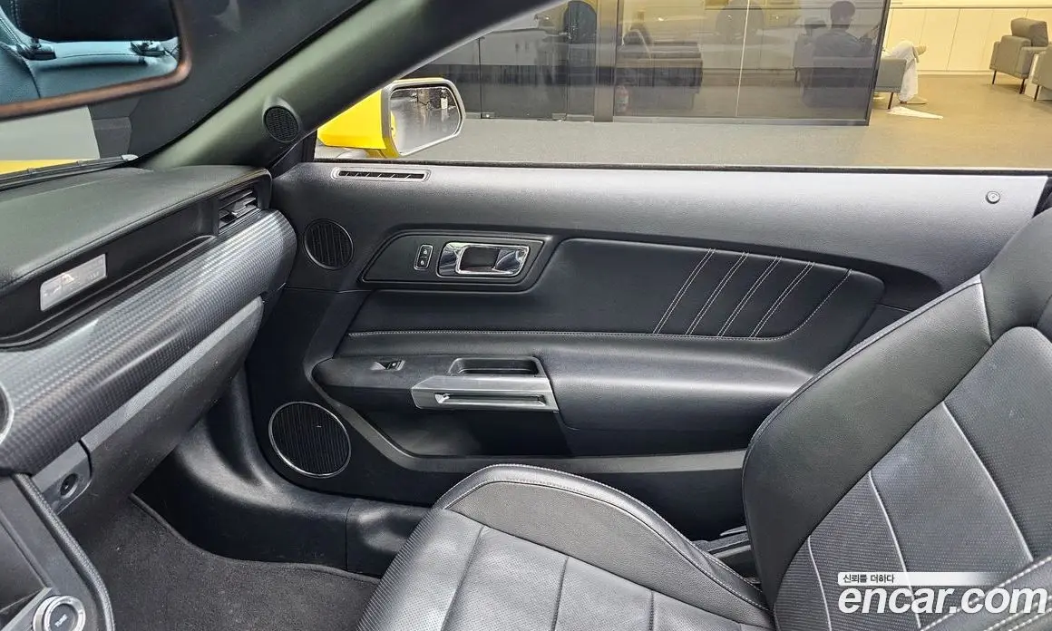 Ford Mustang 2017 2.3 автомат (гидро), фото 14