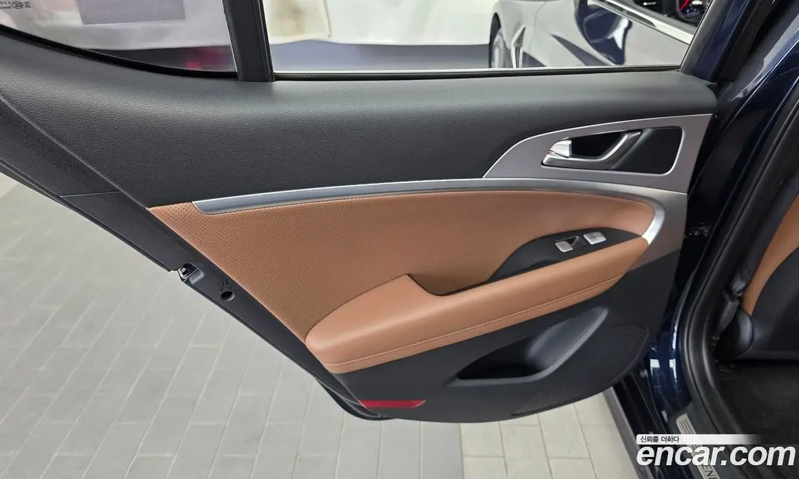Genesis G70 2018 2.2 автомат (гидро), фото 15 Genesis G70 2018 2.2 автомат (гидро), фото 15