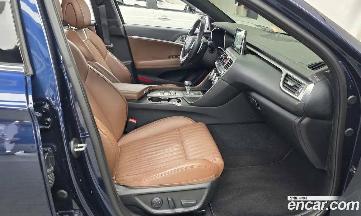 Genesis G70 2018 2.2 автомат (гидро), фото 16 Genesis G70 2018 2.2 автомат (гидро), фото 16