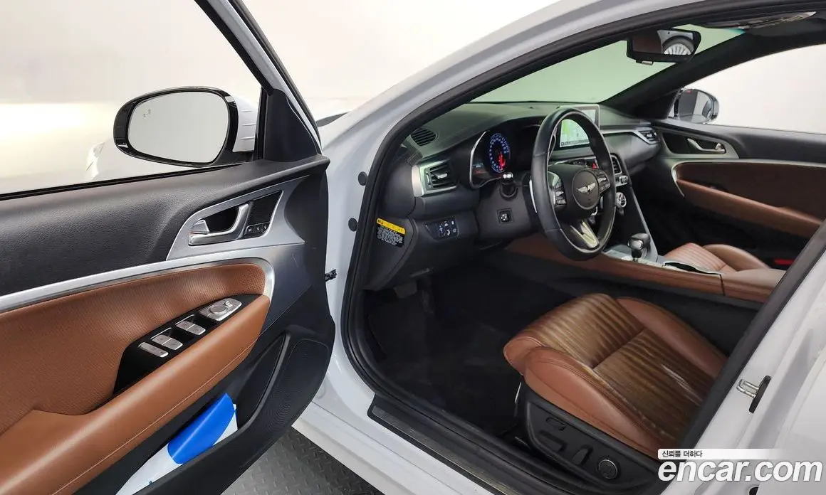 Genesis G70 2019 2.0 автомат (гидро), фото 13 Genesis G70 2019 2.0 автомат (гидро), фото 13