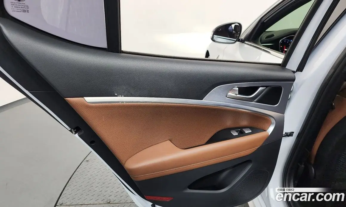 Genesis G70 2019 2.0 автомат (гидро), фото 15 Genesis G70 2019 2.0 автомат (гидро), фото 15