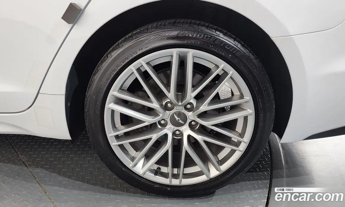 Genesis G70 2019 2.0 автомат (гидро), фото 7 Genesis G70 2019 2.0 автомат (гидро), фото 7