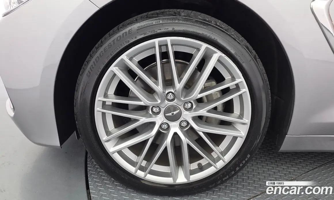 Genesis G70 2019 2.0 автомат (гидро), фото 5 Genesis G70 2019 2.0 автомат (гидро), фото 5