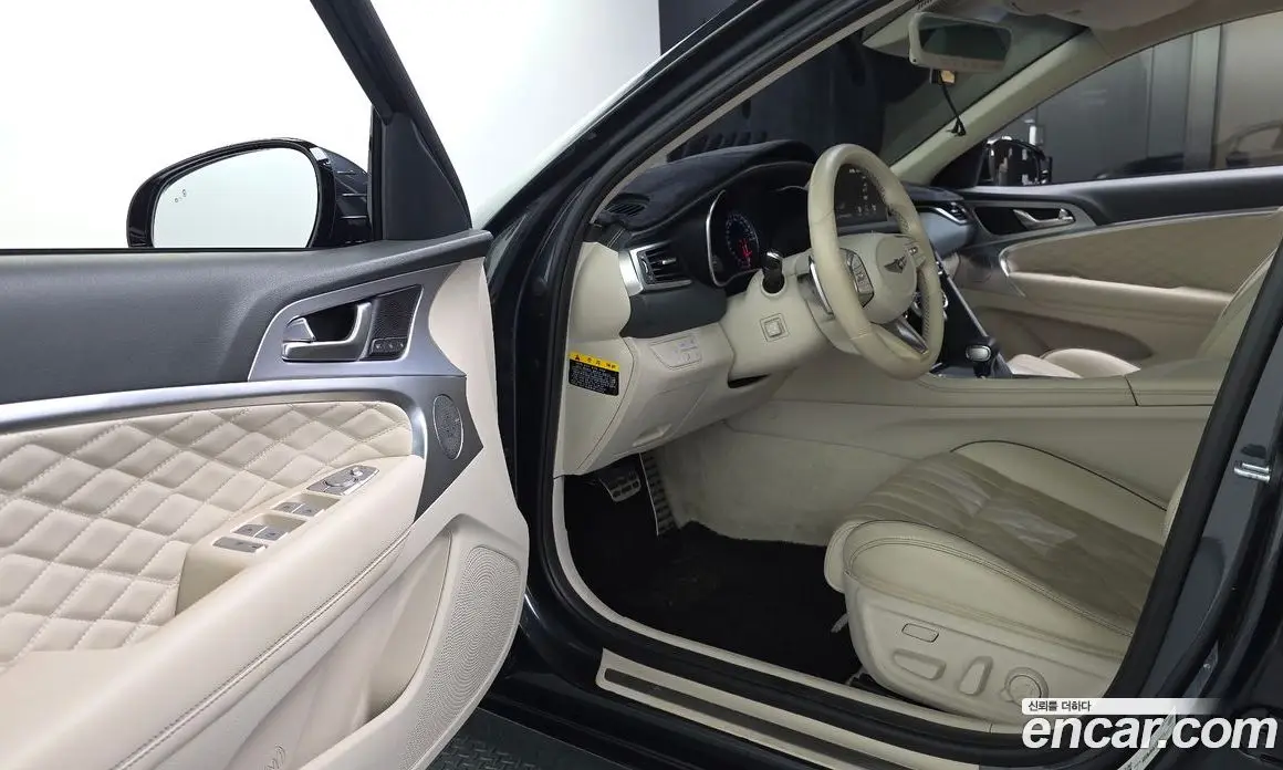 Genesis G70 2019 2.0 автомат (гидро), фото 13 Genesis G70 2019 2.0 автомат (гидро), фото 13
