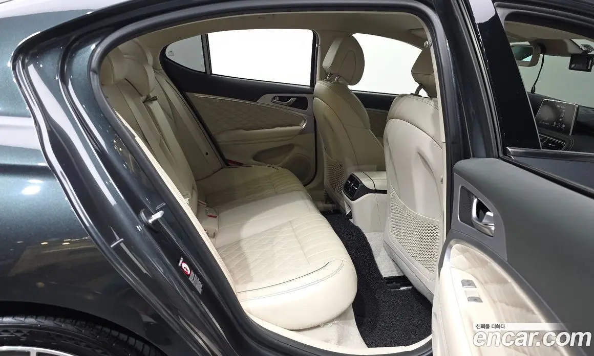 Genesis G70 2019 2.0 автомат (гидро), фото 18 Genesis G70 2019 2.0 автомат (гидро), фото 18