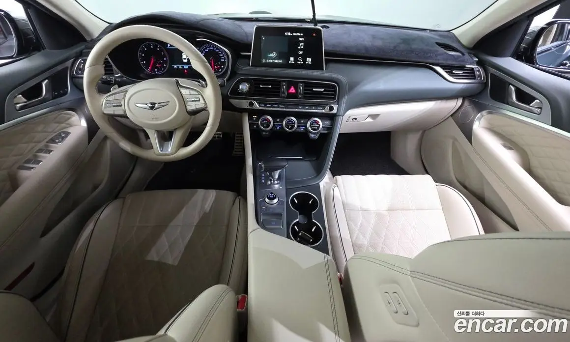 Genesis G70 2019 2.0 автомат (гидро), фото 10 Genesis G70 2019 2.0 автомат (гидро), фото 10