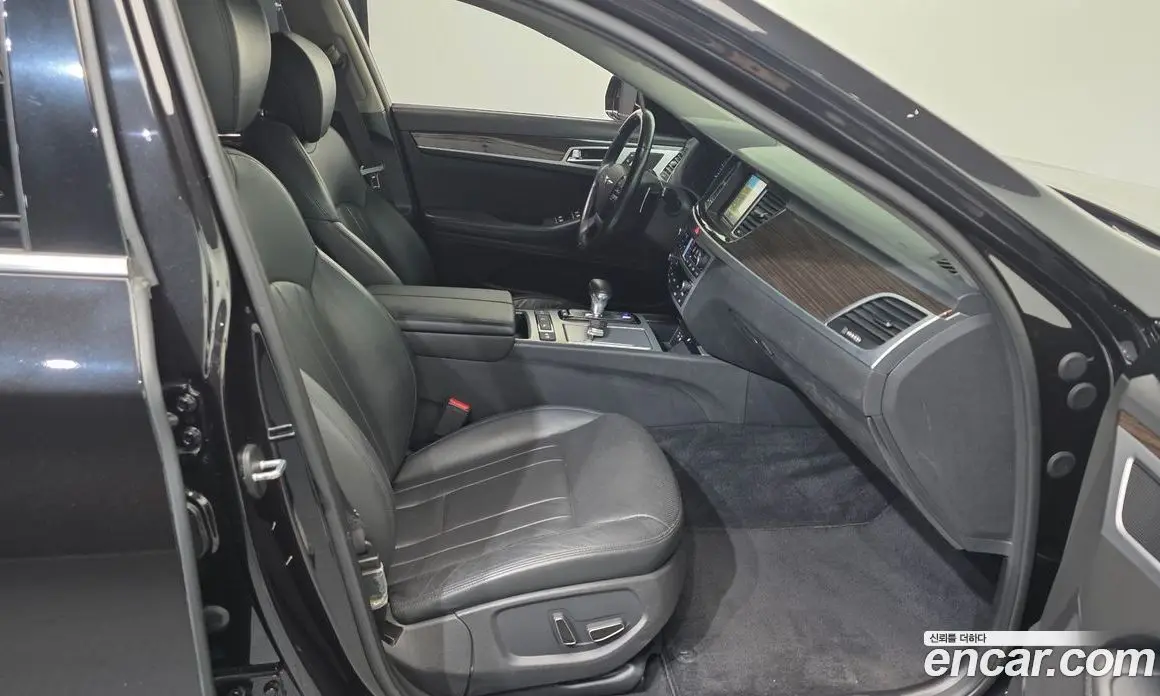 Genesis G80 2017 3.3 автомат (гидро), фото 16 Genesis G80 2017 3.3 автомат (гидро), фото 16