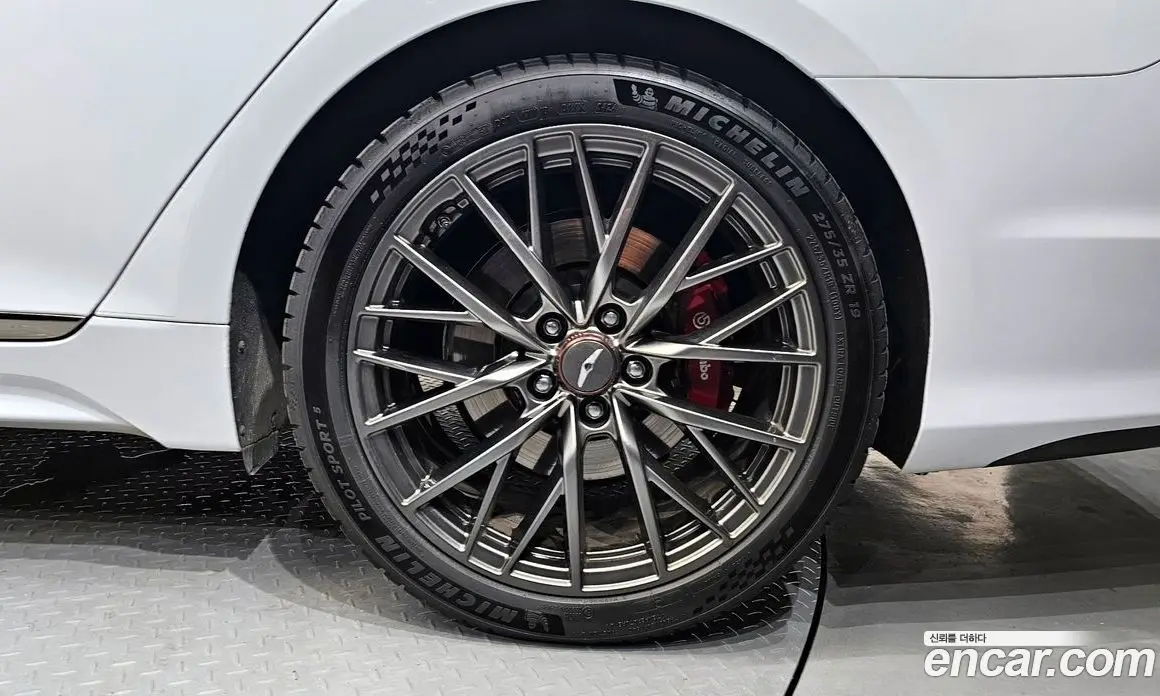 Genesis G80 2018 3.3 автомат (гидро), фото 6 Genesis G80 2018 3.3 автомат (гидро), фото 6