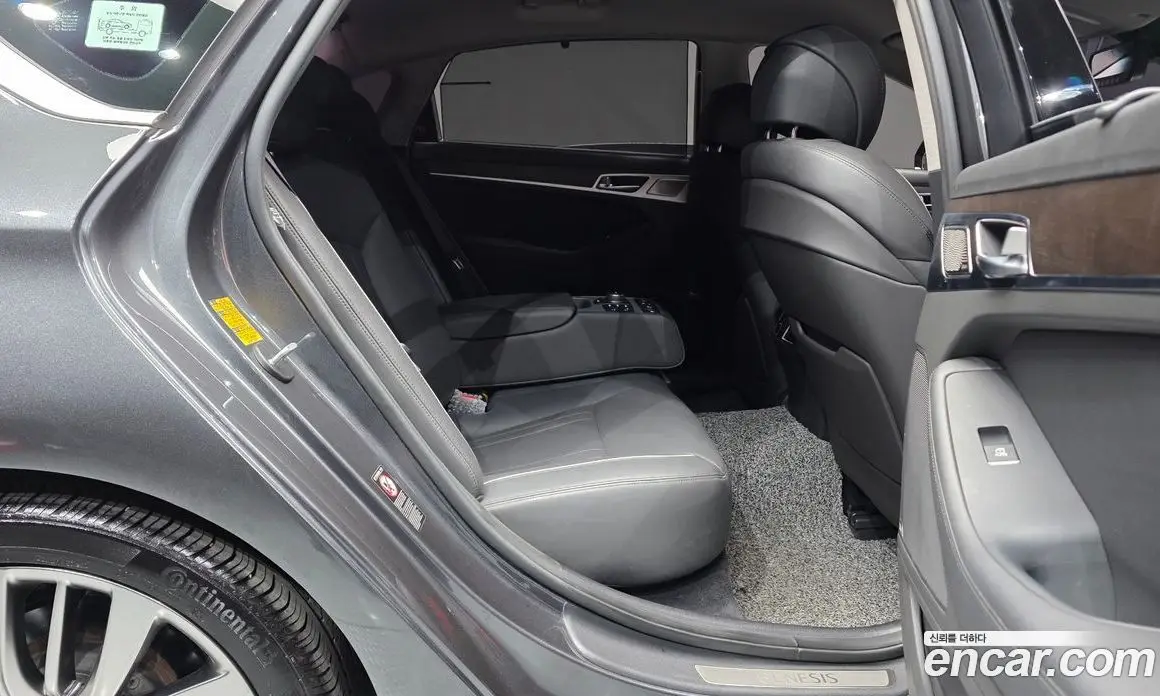 Genesis G80 2018 3.3 автомат (гидро), фото 17 Genesis G80 2018 3.3 автомат (гидро), фото 17