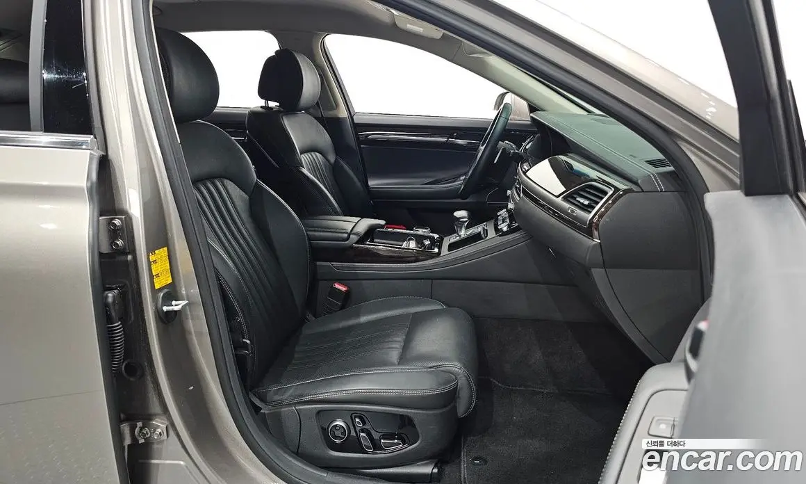 Genesis G90 2019 3.8 автомат (гидро), фото 13 Genesis G90 2019 3.8 автомат (гидро), фото 13