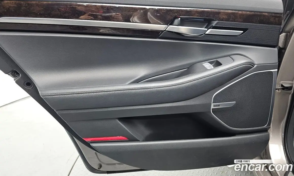 Genesis G90 2019 3.8 автомат (гидро), фото 15 Genesis G90 2019 3.8 автомат (гидро), фото 15