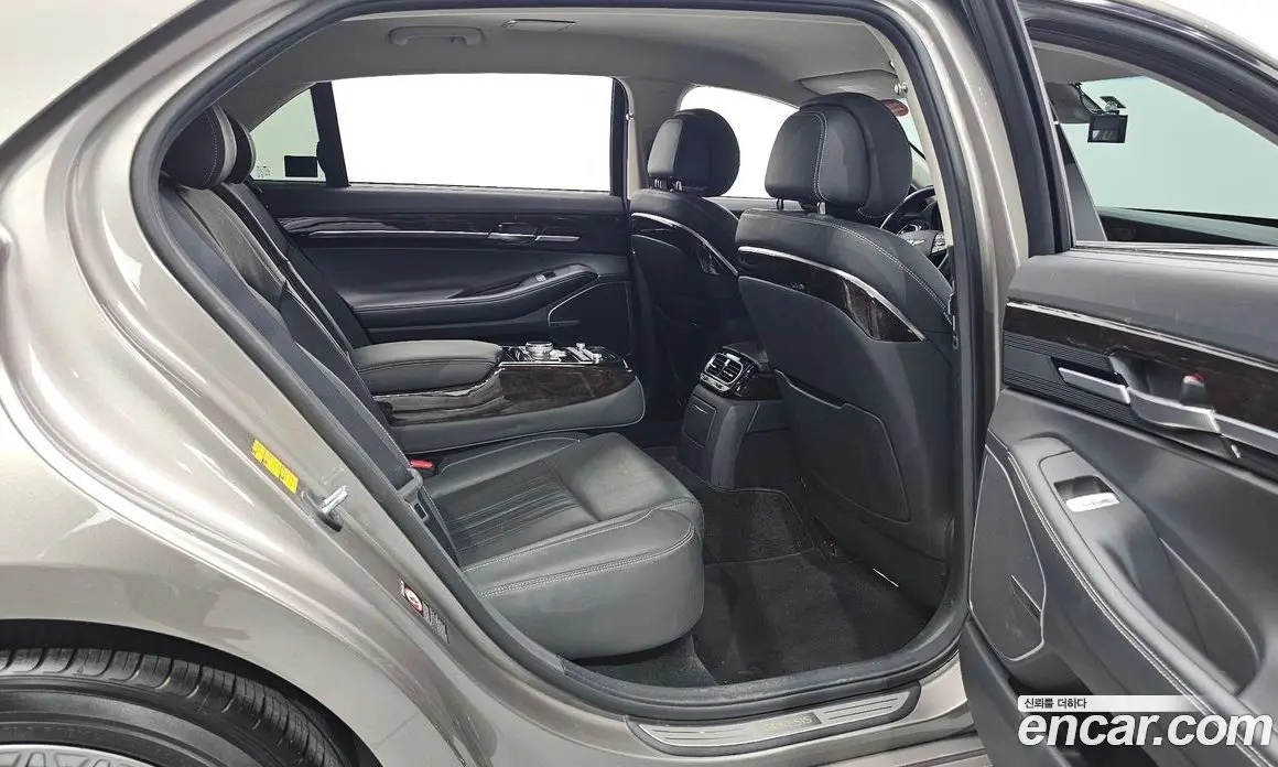 Genesis G90 2019 3.8 автомат (гидро), фото 16 Genesis G90 2019 3.8 автомат (гидро), фото 16