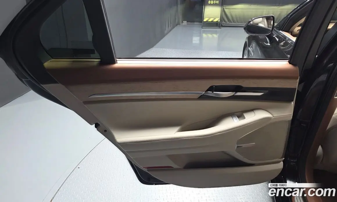 Genesis G90 2019 3.3 автомат (гидро), фото 15 Genesis G90 2019 3.3 автомат (гидро), фото 15