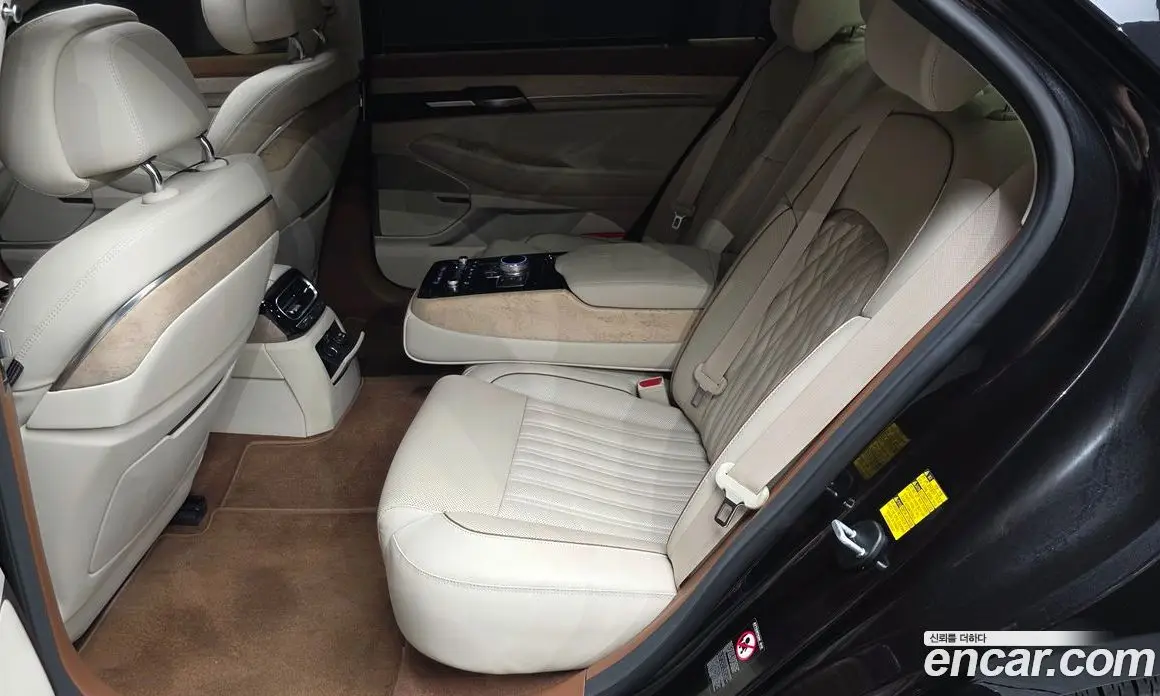 Genesis G90 2019 3.3 автомат (гидро), фото 18 Genesis G90 2019 3.3 автомат (гидро), фото 18