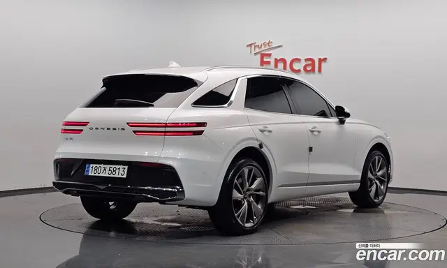 Genesis GV70, 2024, 4 527 км