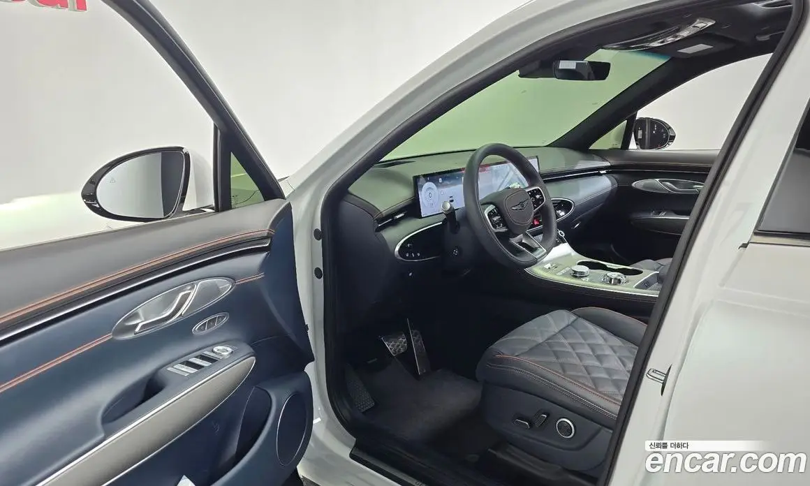 Genesis GV70 2025 2.5 автомат (гидро), фото 13 Genesis GV70 2025 2.5 автомат (гидро), фото 13