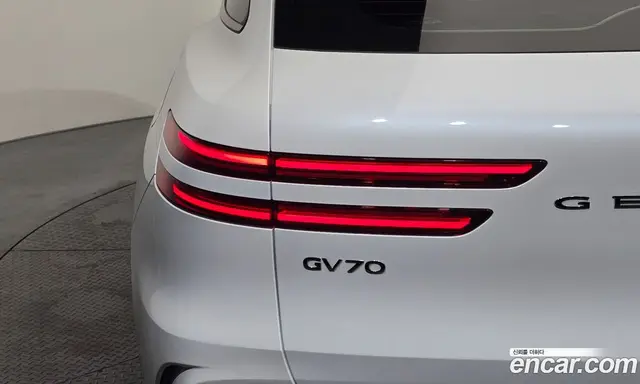 Genesis GV70 2025 2.5 автомат (гидро), миниатюра 9 Genesis GV70 2025 2.5 автомат (гидро), миниатюра 9
