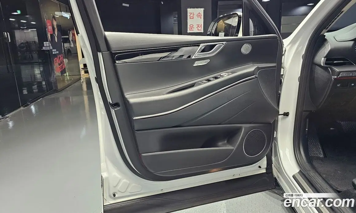 Genesis GV80 2020 2.5 автомат (гидро), фото 14 Genesis GV80 2020 2.5 автомат (гидро), фото 14