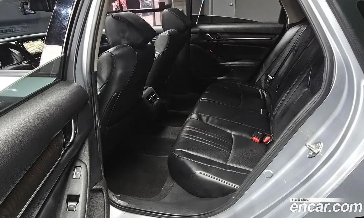 Honda Accord 2018 2.0 автомат (гидро), фото 16 Honda Accord 2018 2.0 автомат (гидро), фото 16