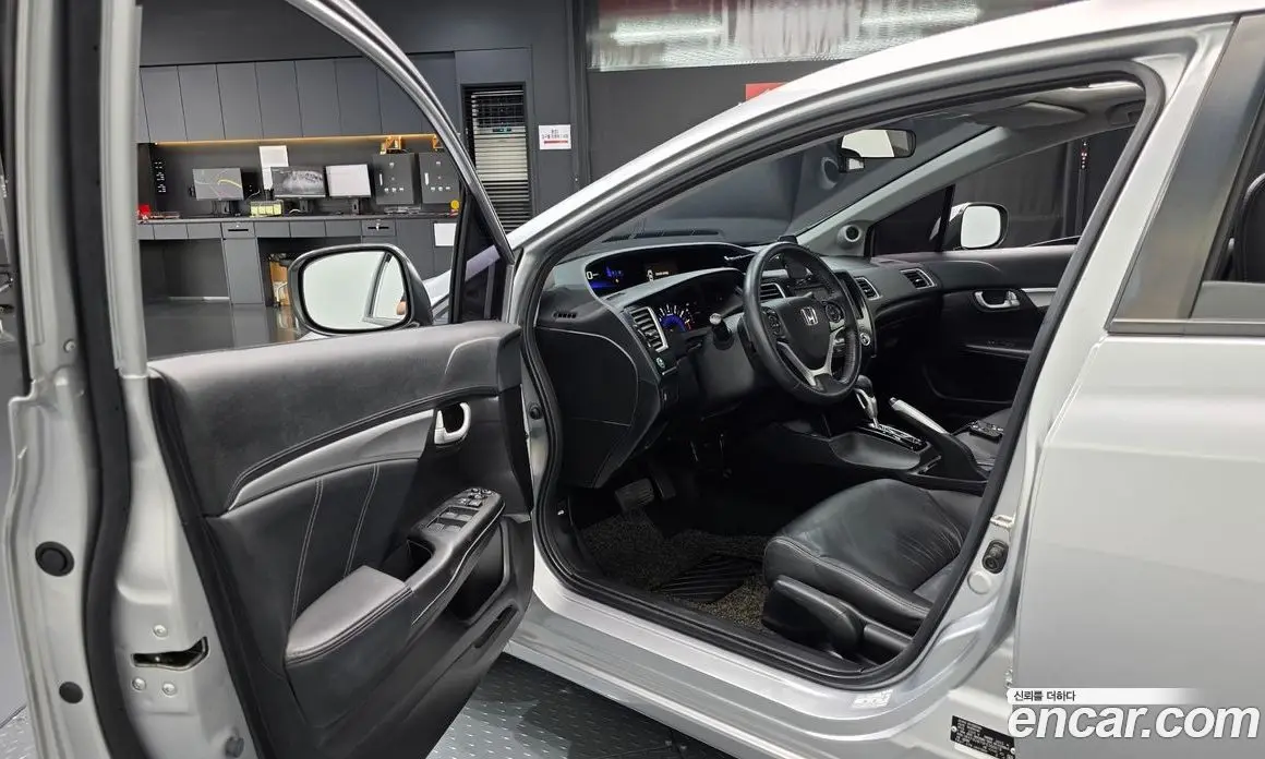 Honda Civic 2015 1.8 автомат (гидро), фото 12