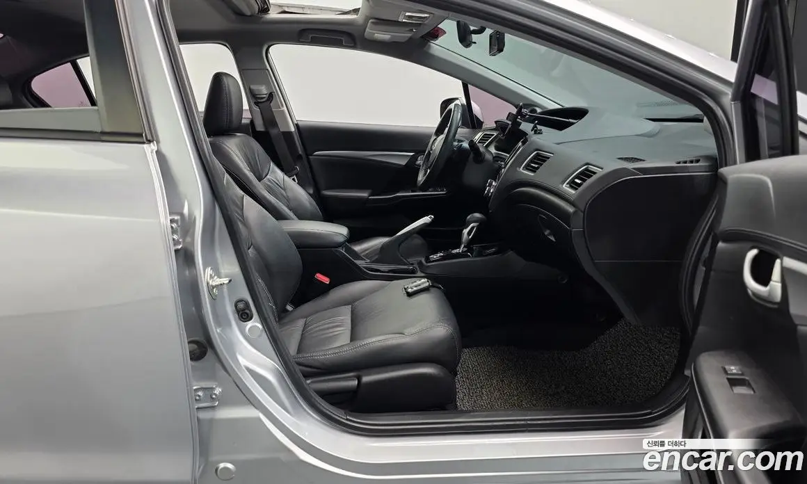 Honda Civic 2015 1.8 автомат (гидро), фото 15