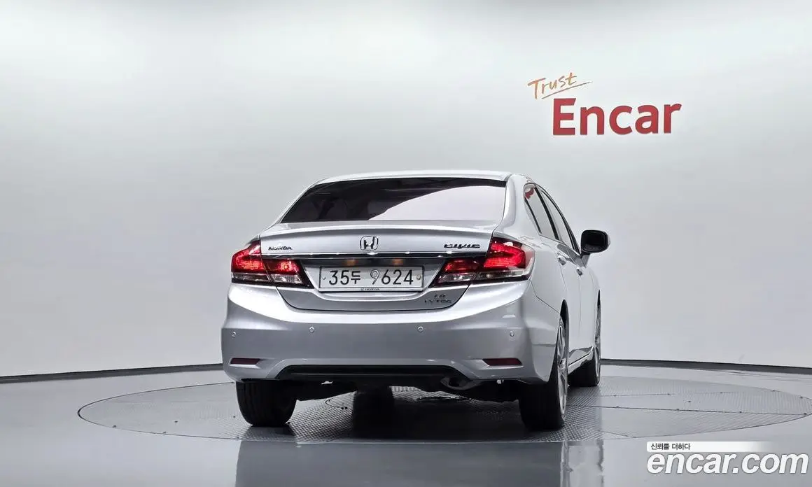 Honda Civic 2015 1.8 автомат (гидро), фото 3